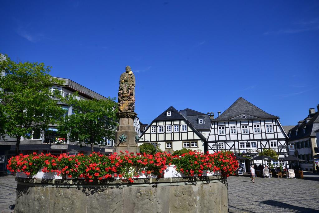 Altstadt-Chalet @Conny'S ブリーロン エクステリア 写真